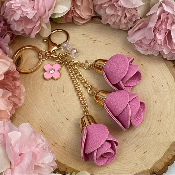 Pink Triple Rose Charm with Beads Keychain - Picture 8 of 15